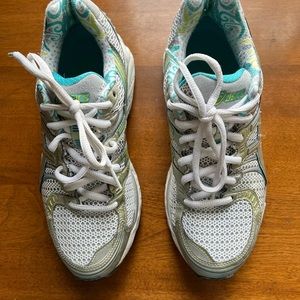 ASICS gel-kayano 17 size 7